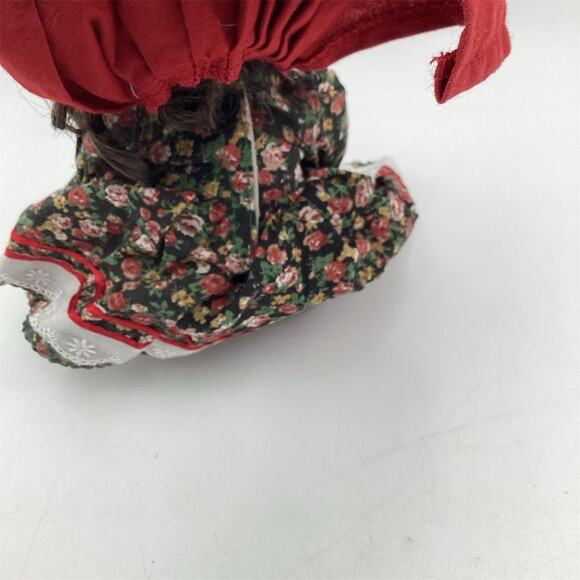 Vintage Little Red Riding Hood Porcelain Doll Royalton Collection - Picture 5 of 10